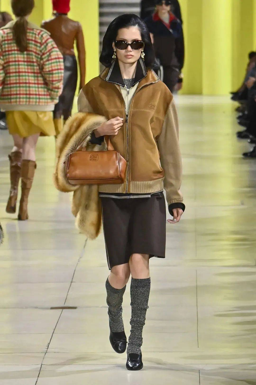 质感女人怎么都在穿这个颜色<strong></p>
<p>云币商城</strong>？