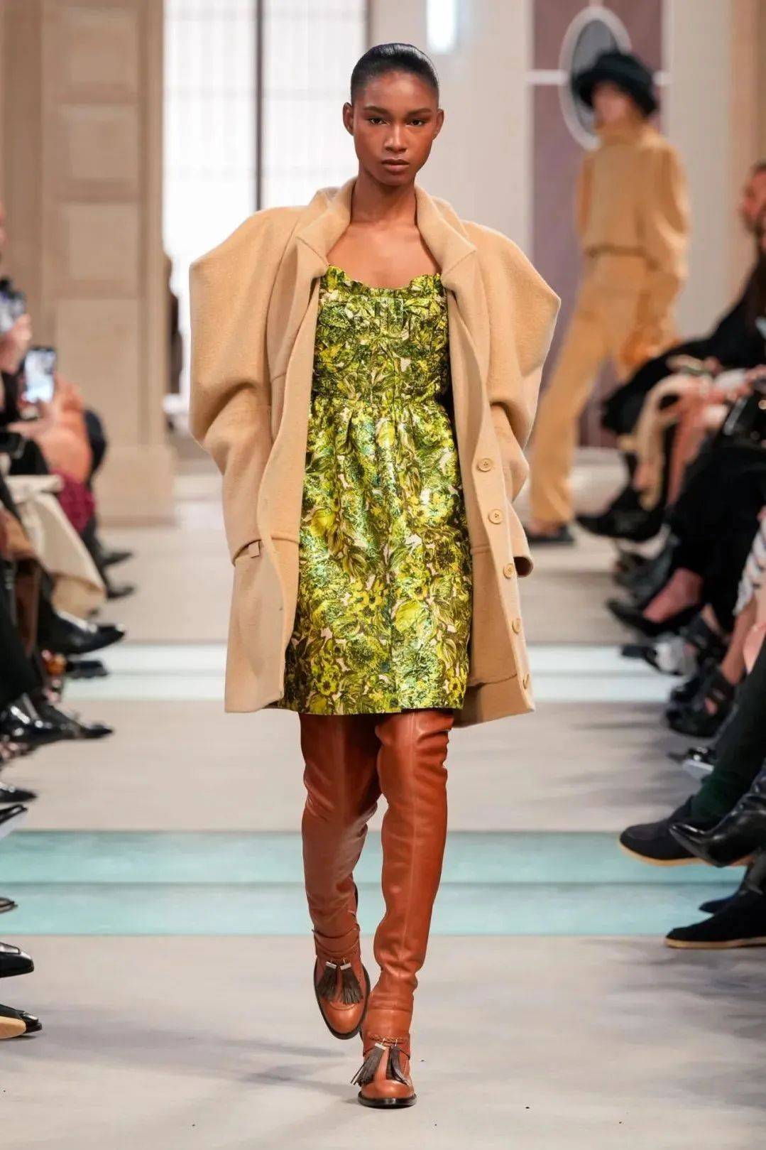 质感女人怎么都在穿这个颜色<strong></p>
<p>云币商城</strong>？