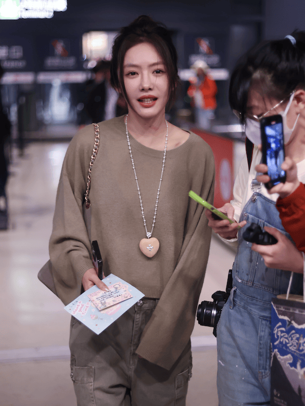 质感女人怎么都在穿这个颜色<strong></p>
<p>云币商城</strong>？