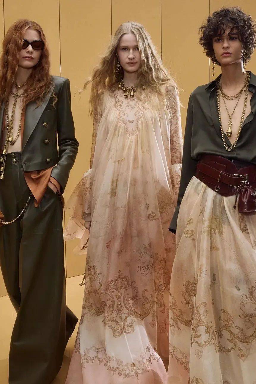 质感女人怎么都在穿这个颜色<strong></p>
<p>云币商城</strong>？