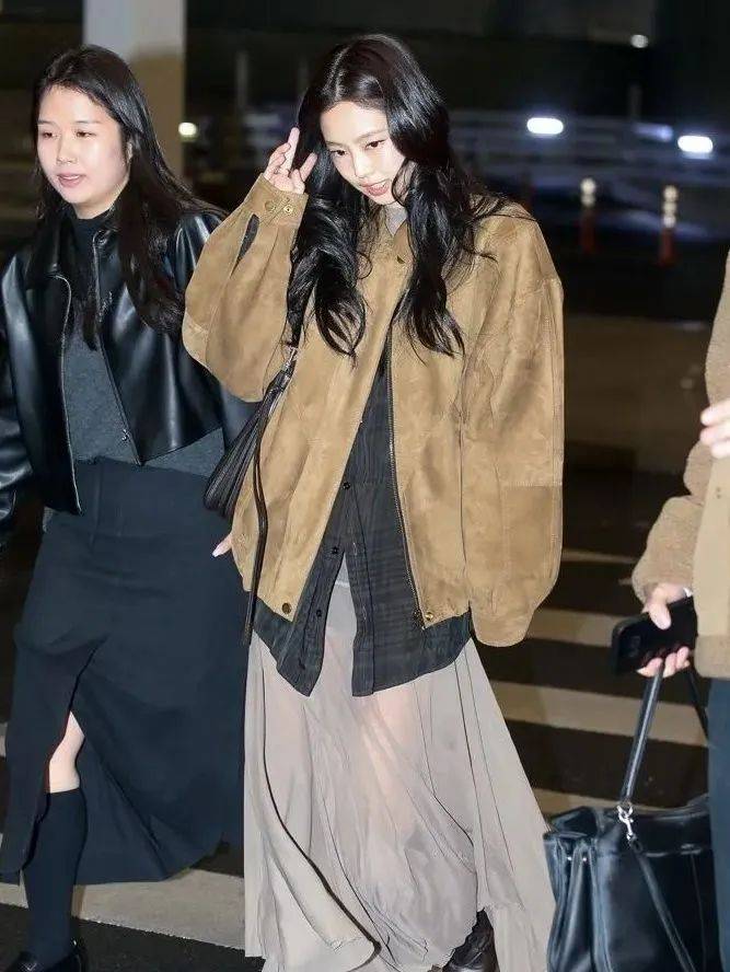 质感女人怎么都在穿这个颜色<strong></p>
<p>云币商城</strong>？