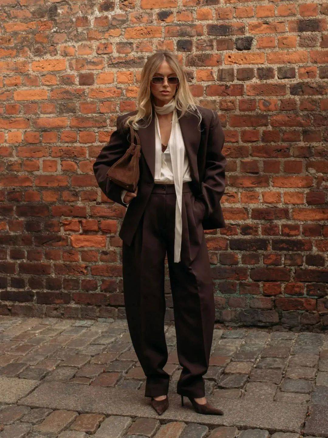 质感女人怎么都在穿这个颜色<strong></p>
<p>云币商城</strong>？