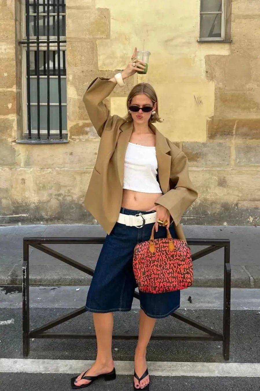 质感女人怎么都在穿这个颜色<strong></p>
<p>云币商城</strong>？