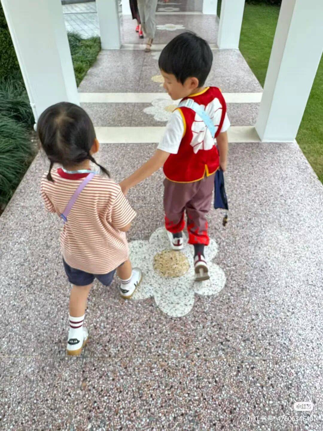 许昕从新疆赶回上海<strong></p>
<p>动力币</strong>，今天送儿子女儿开学：老妹儿幼儿园第一天！