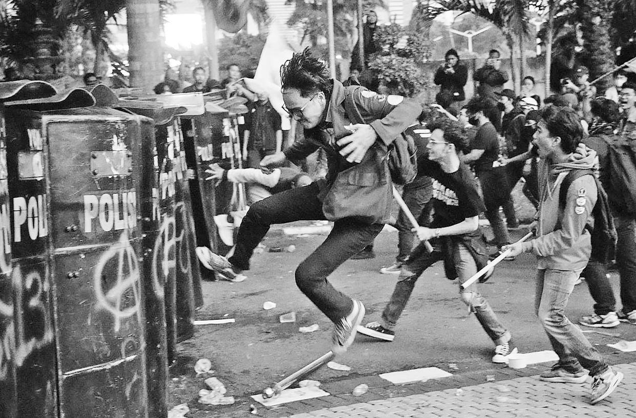 印尼骚乱升级<strong></p>
<p>邮宝币</strong>，蔓延至全国