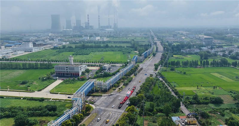 安徽淮南：400吨“巨无霸”安全抵达