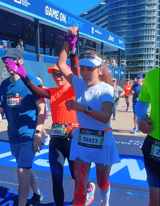 知名主持人朱迅跑完悉尼马拉松全马<strong></p>
<p>星星币</strong>,开心大笑:又创造个人最好成绩