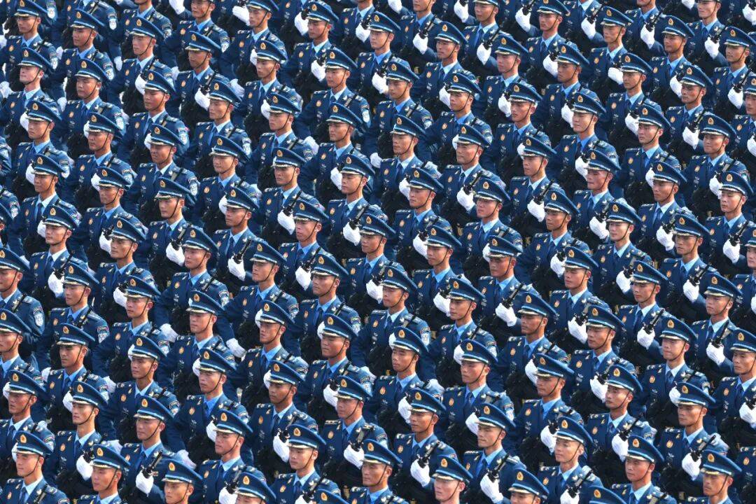 新华社出图<strong></p>
<p>星星币</strong>！