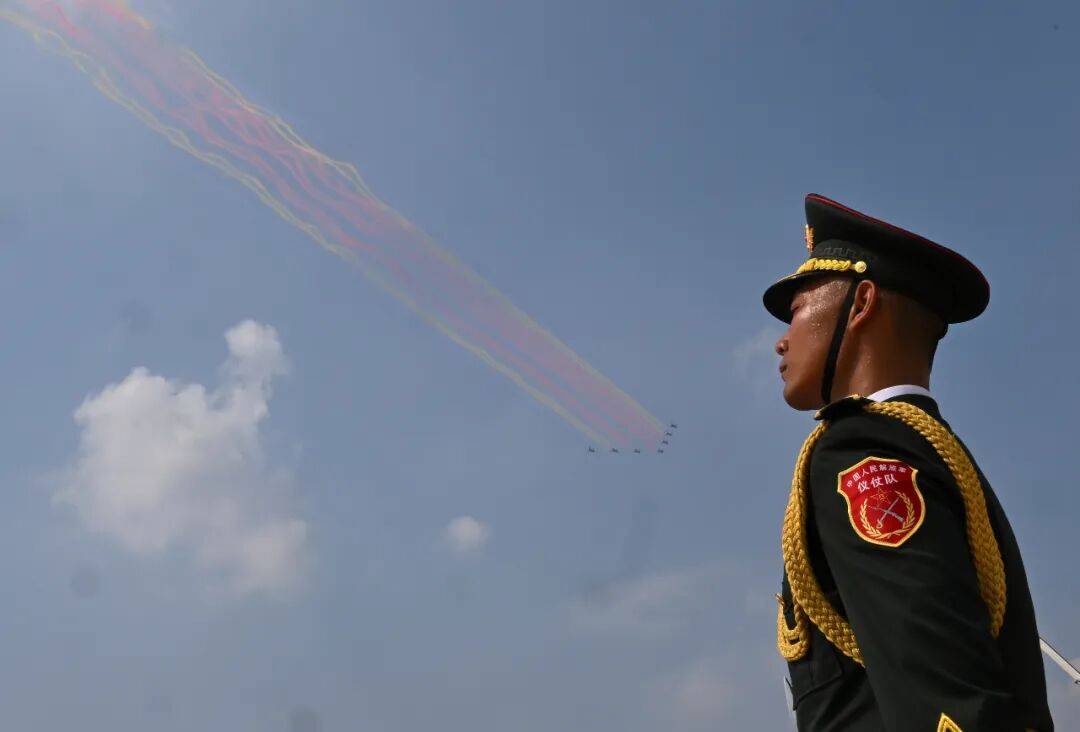 新华社出图<strong></p>
<p>星星币</strong>！