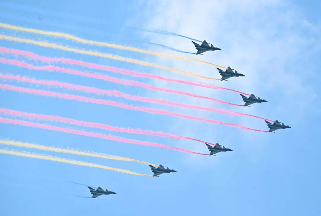 新华社出图<strong></p>
<p>星星币</strong>！