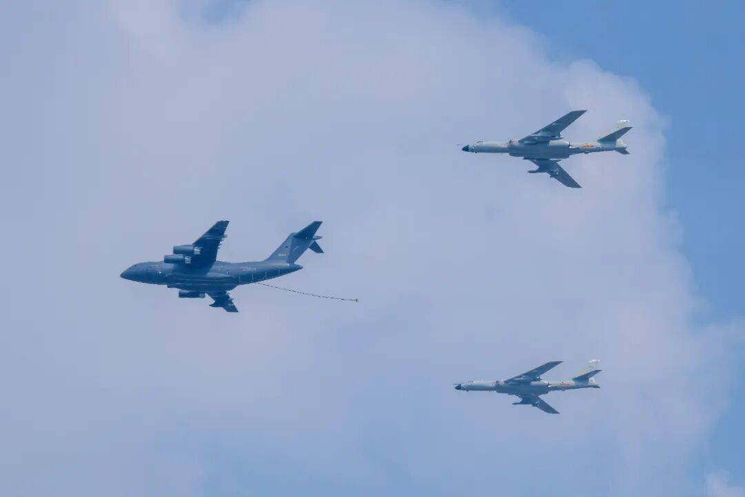 新华社出图<strong></p>
<p>星星币</strong>！