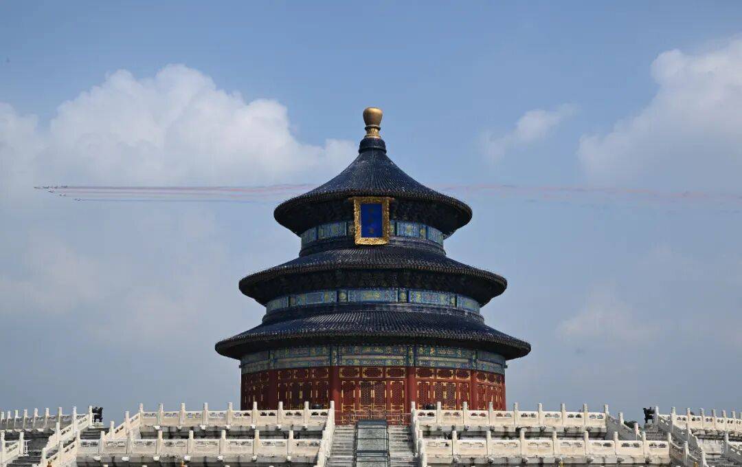 新华社出图<strong></p>
<p>星星币</strong>！