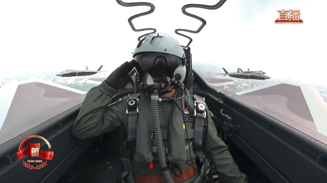 歼-20S、歼-15DT、歼-35……震撼亮相<strong></p>
<p>星星币</strong>!