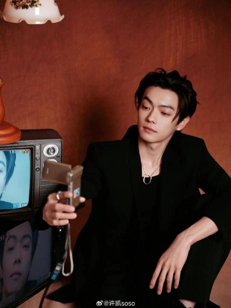 演员许凯被曝长期聚众赌博<strong></p>
<p>上币费用</strong>，一年金额高达百万？警方：已关注此事