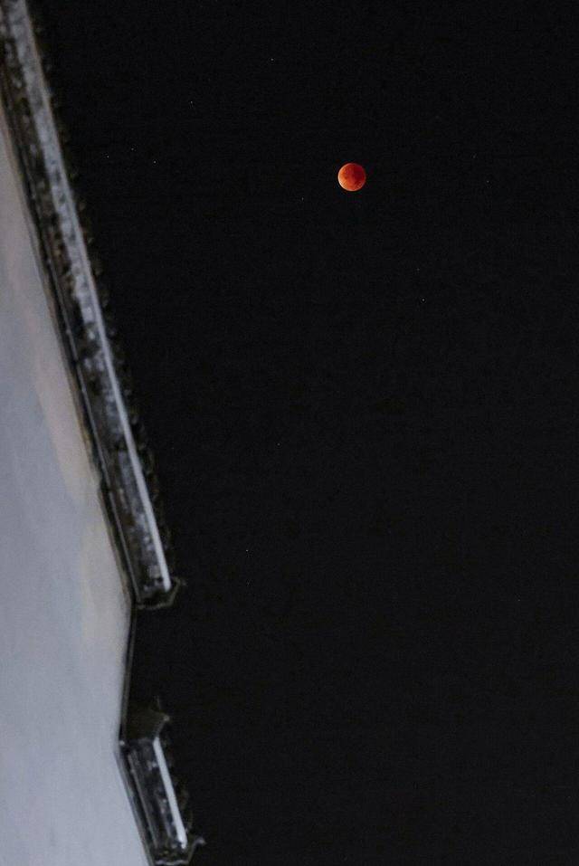 刷屏朋友圈<strong></p>
<p>上币费用</strong>！“红月亮”高清大图来了