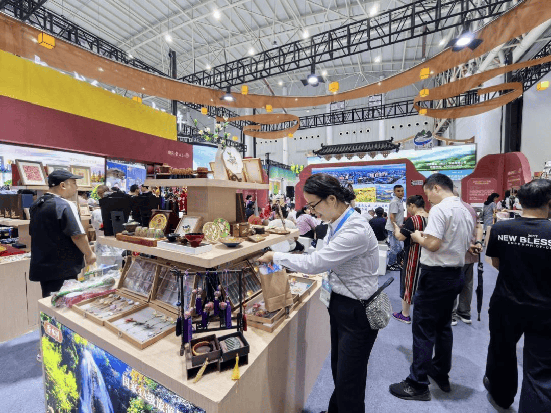 中国文化旅游产业博览会<strong></p>
<p>巧币</strong>，襄阳多个县市区火爆出圈！
