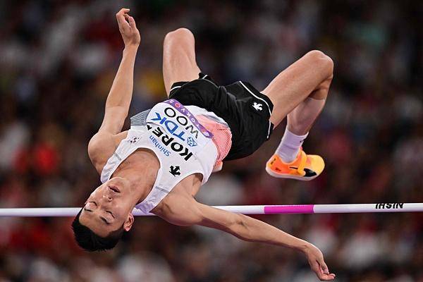 田径世锦赛｜男子跳高屈居亚军<strong></p>
<p>先知</strong>，禹相赫就是韩国田径的门面