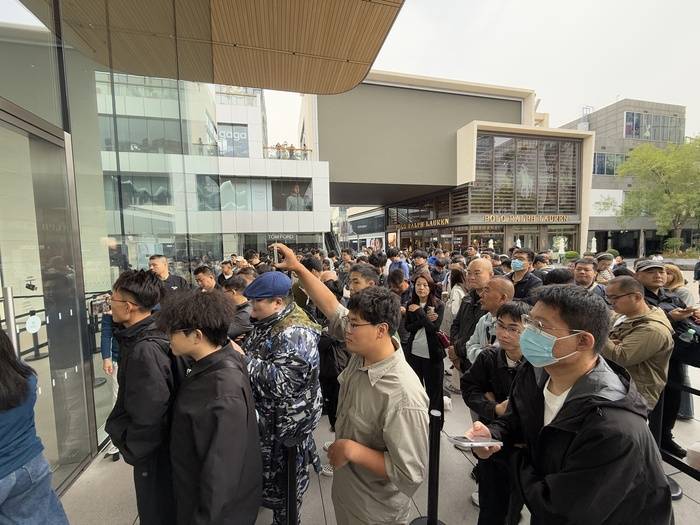 iPhone 17正式开售<strong></p>
<p>瑞特币</strong>，橙色Pro Max黄牛最高加价1500元