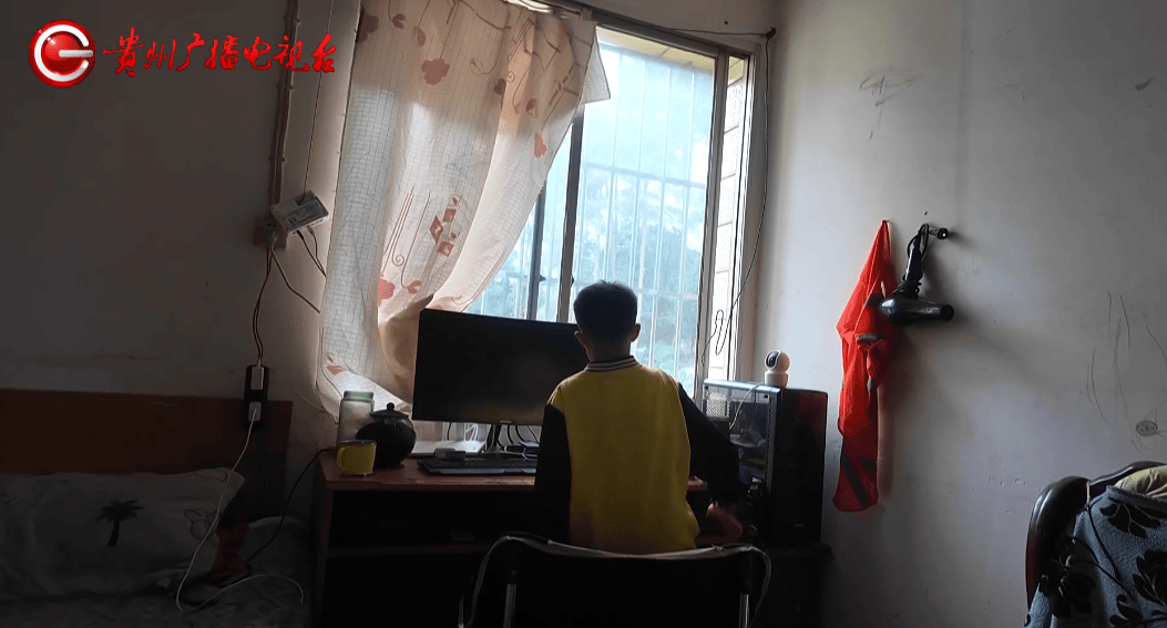 心酸！12岁男孩“独居”贵阳一安置房内<strong></p>
<p>瑞特币</strong>，父亲回应：迫于无奈，因为……