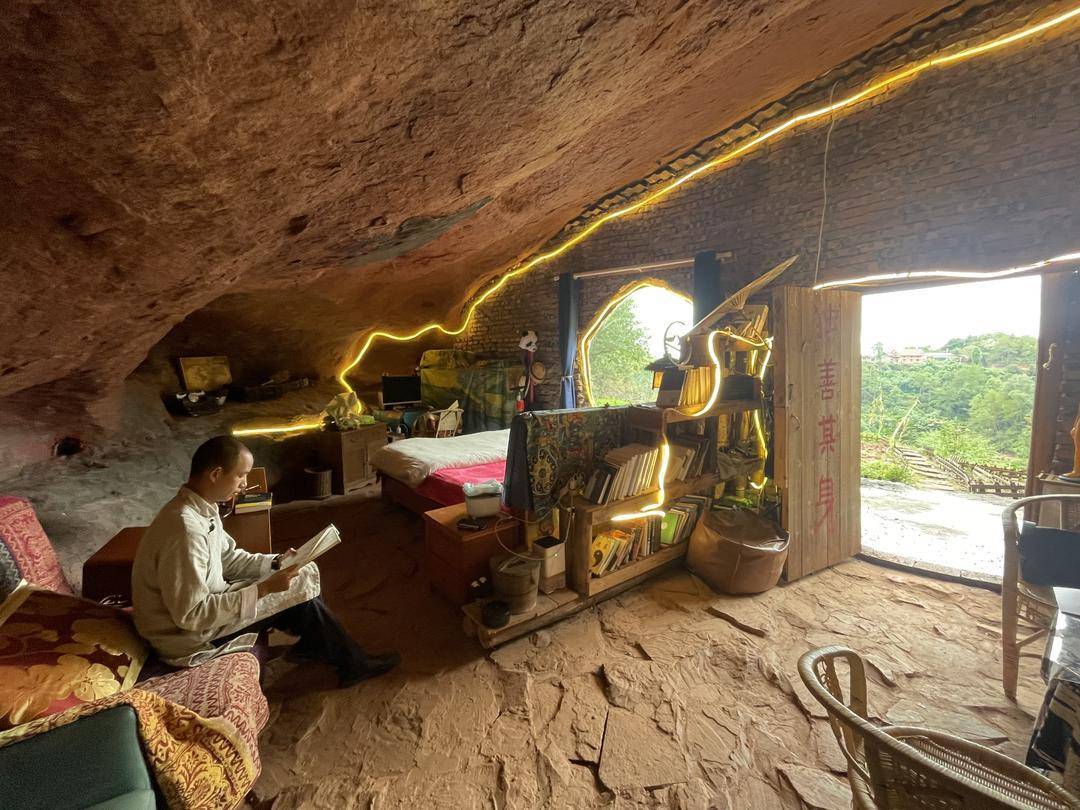 是个人选择还是另有隐情？35岁男子回乡“崖下洞居”惹争议<strong></p>
<p>瑞特币</strong>！｜封面深镜