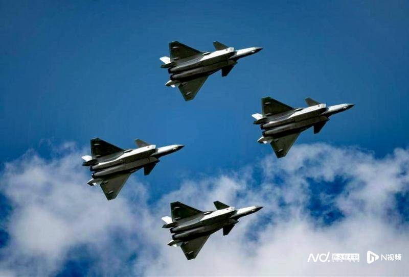 运油-20和歼-16编队飞行意味啥<strong></p>
<p>微五币商城</strong>？解析长春航展五大亮点