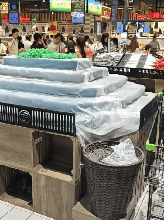 台风“桦加沙”即将登陆<strong></p>
<p>鹿币</strong>，广东一超市只剩辣椒：广东人最后的倔强，路过的看都不看一眼