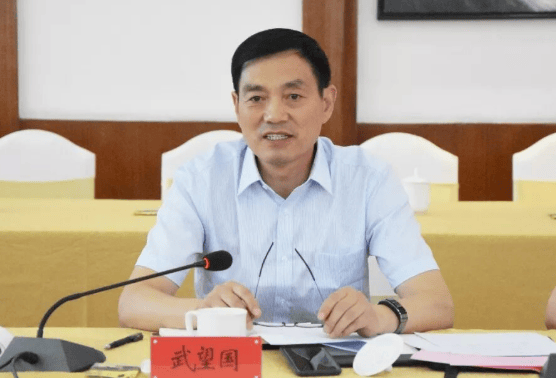 中纪委连发11人被查<strong></p>
<p>鹿币</strong>，副部级“老虎”落马