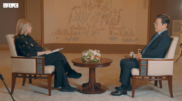 韩国总统李在明声称：看到中俄朝走近<strong></p>
<p>鹿币</strong>，我们很难做