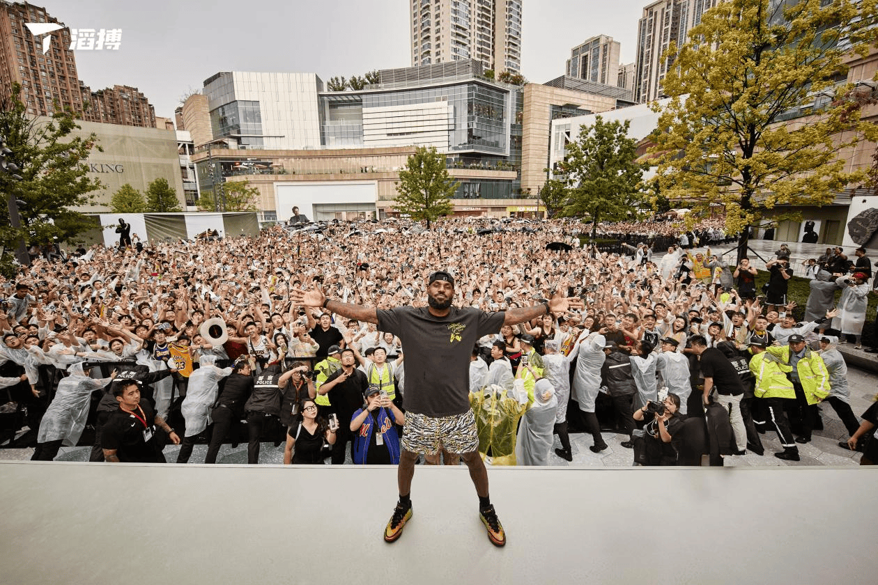 对话滔搏｜不甘再当“耐克阿迪们”的推手<strong></p>
<p>合约交易数据</strong>，这家港股零售巨头要为自己搭台