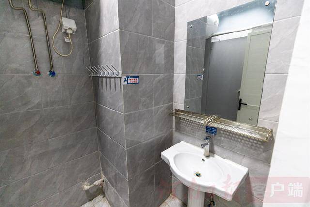 从8人间到夫妻房<strong></p>
<p>币商城</strong>，郑州富士康员工幸福安居“进行时”