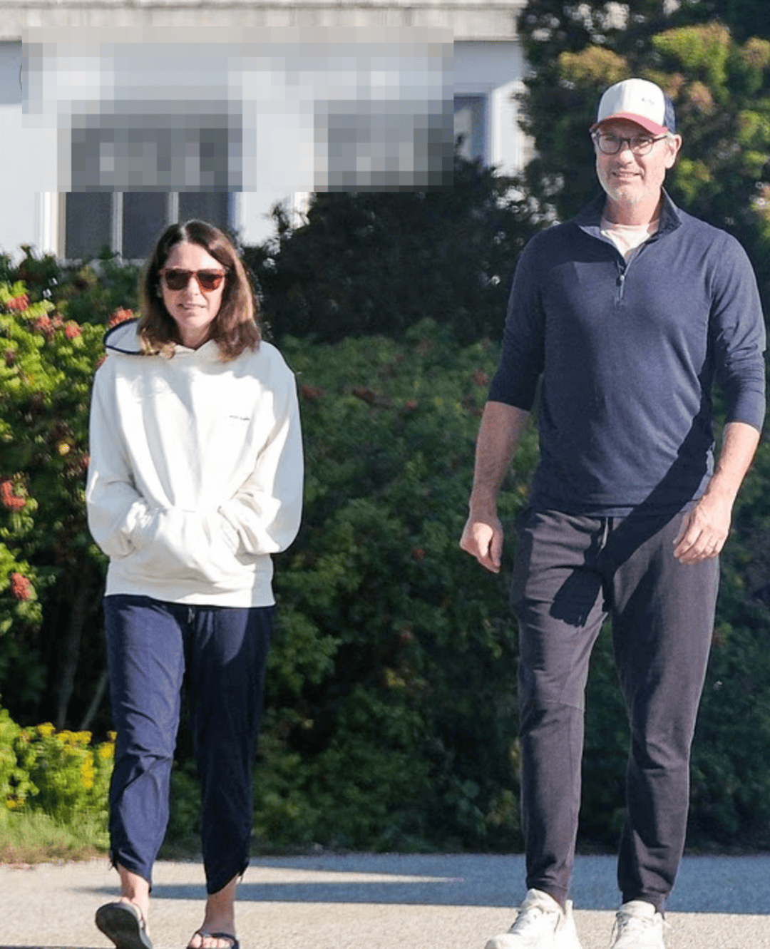 演唱会“出轨门”女方离婚进行时<strong></p>
<p>币商城</strong>，CEO男主被拍到戴婚戒与妻散步