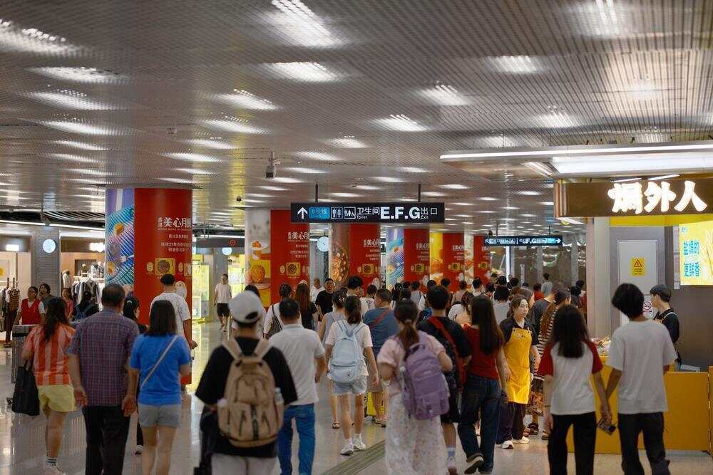 返程高峰来临<strong></p>
<p>法币</strong>，广州地铁部分线路延迟收车