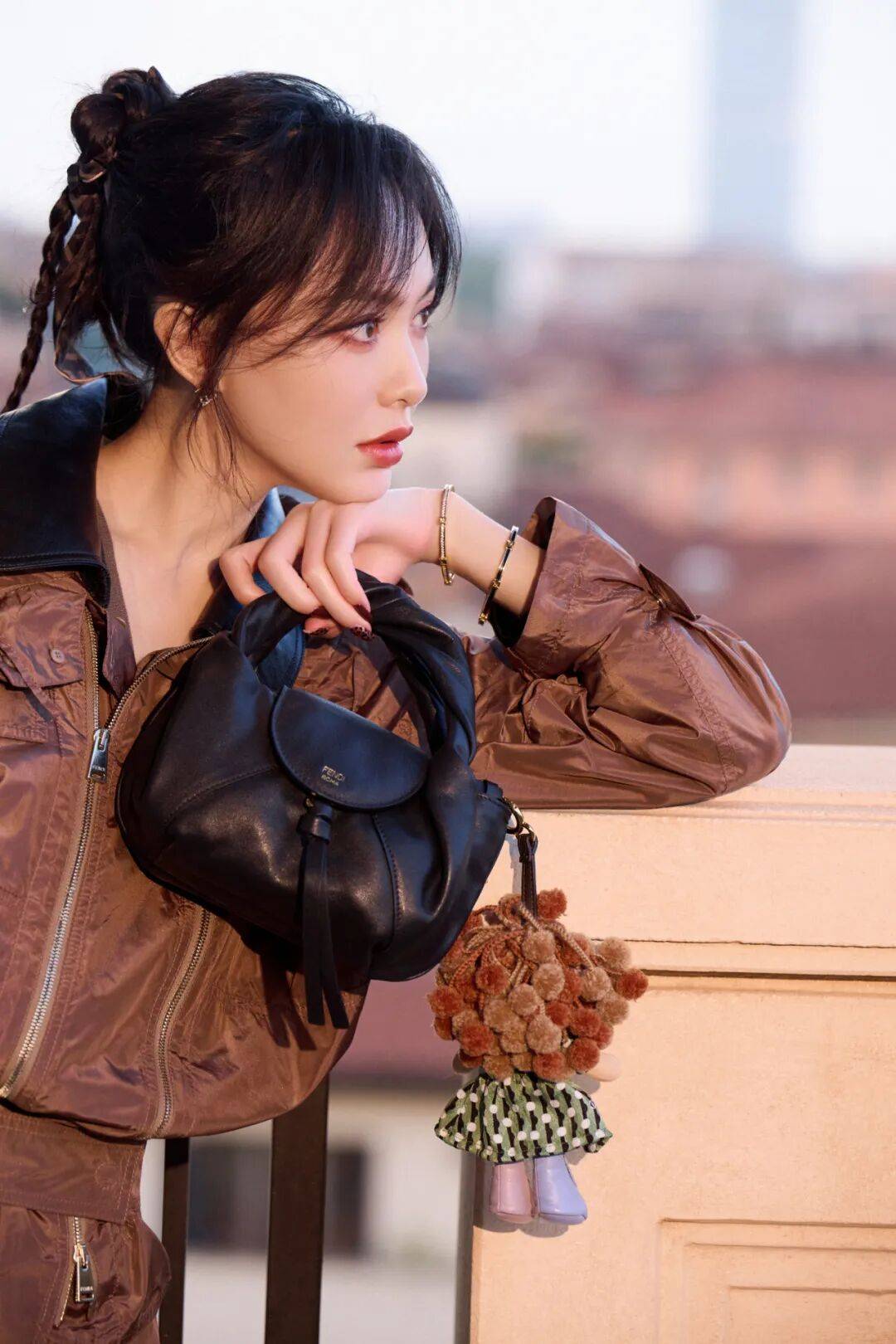 时装周上的女明星<strong></p>
<p>法币</strong>，秋冬氛围感一键封顶！