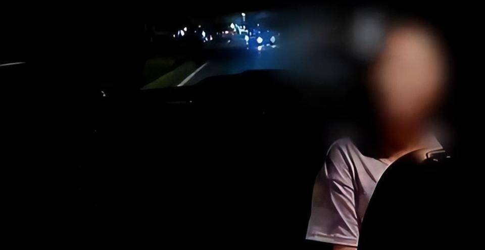 女子打车不给高速过路费<strong></p>
<p>墨子币</strong>，扬言“没钱我不给，有钱我也不给” ！司机将其送回起点