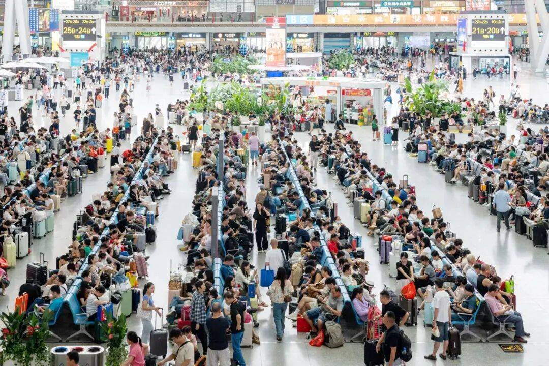 神预判<strong></p>
<p>墨子币</strong>！第一波返程的“聪明人”在高速上精准相遇