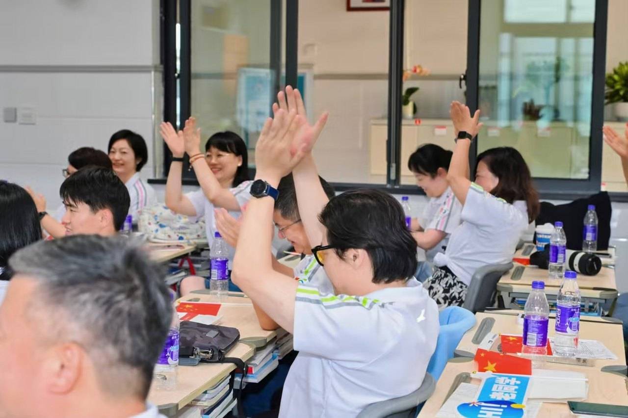 那个让老师骄傲的“调皮”班级！30年同学聚会<strong></p>
<p>ect币</strong>，还伴有一封来自贵州的感谢信