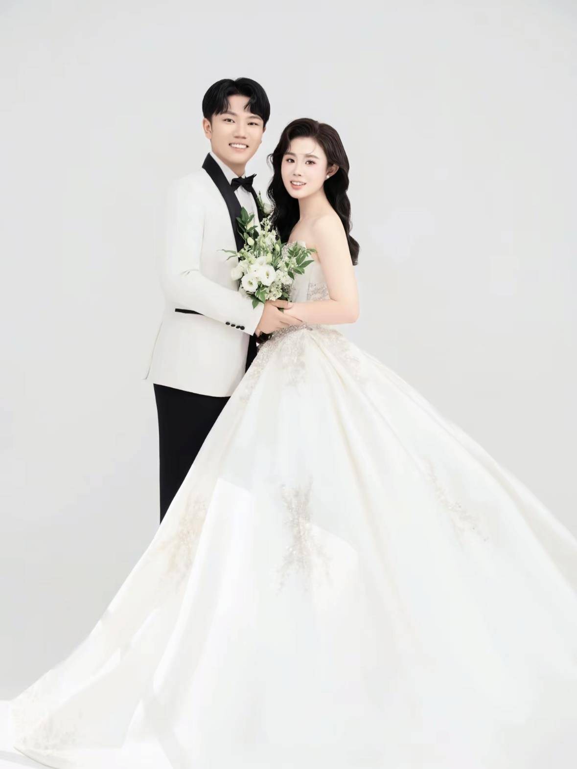 “千万富翁”解克锋儿子解清帅将举办婚礼<strong></p>
<p>基本币</strong>，解克锋：很开心，邀请了部分寻亲家长参加