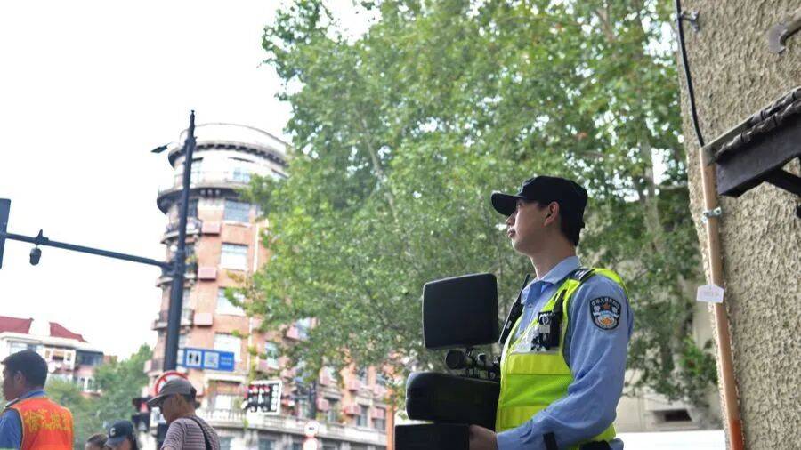 突然群发<strong></p>
<p>基本币</strong>！大批上海市民收到警方短信！全市爆火网红已被锁定...有爸爸因孩子违规被罚款