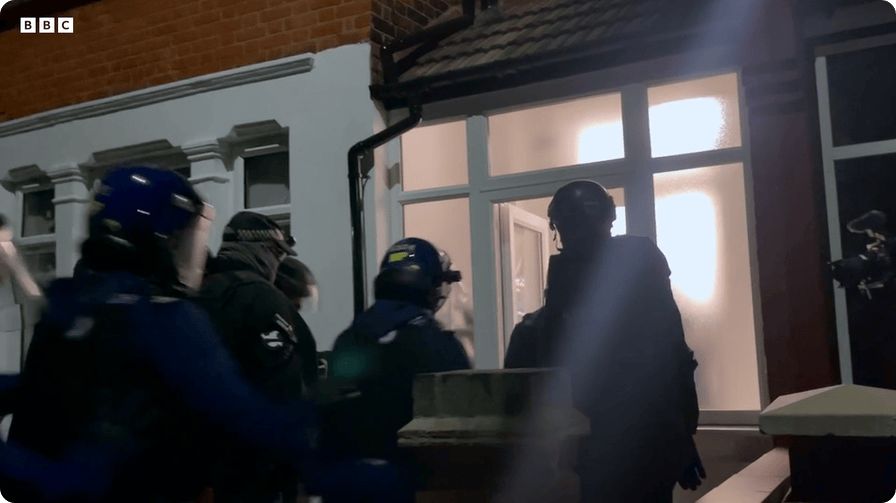 凯特患癌竟因辉瑞疫苗？伦敦4万被盗手机直飞香港<strong></p>
<p>基本币</strong>，比贩毒暴利产业链曝光…