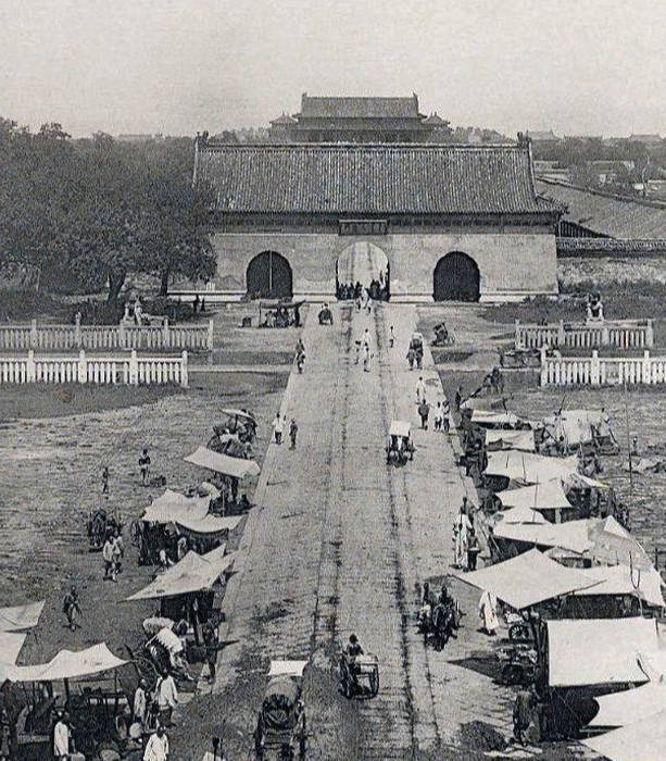 今天是故宫博物院百岁生日<strong></p>
<p>币村网</strong>，让我们回顾她这一百年的史诗