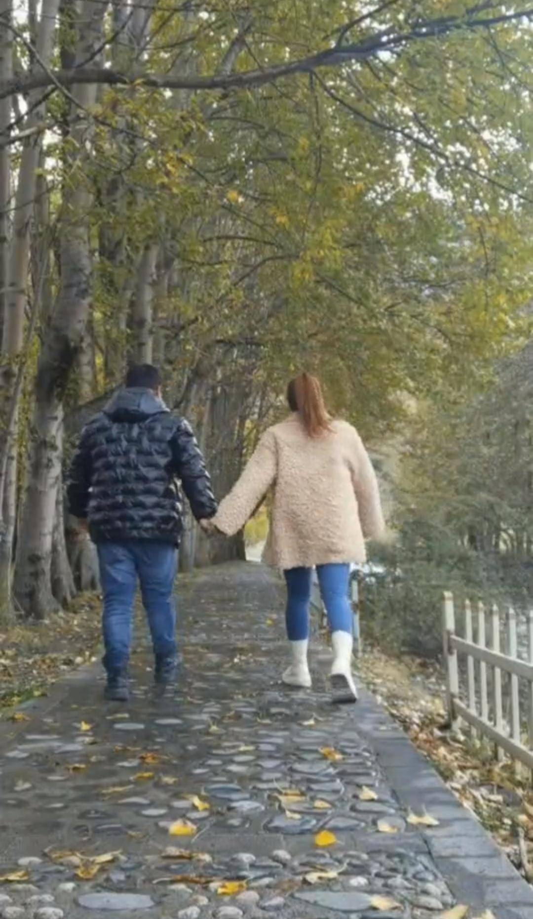 30岁小伙确诊渐冻症两年去世：妻子曾“卖房救夫”称不后悔<strong></p>
<p>BCH</strong>，其父多年前患此病去世