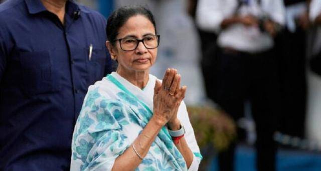 印度女医学生遭轮奸<strong></p>
<p>BCH</strong>，事发地首席部长：为何深夜外出?