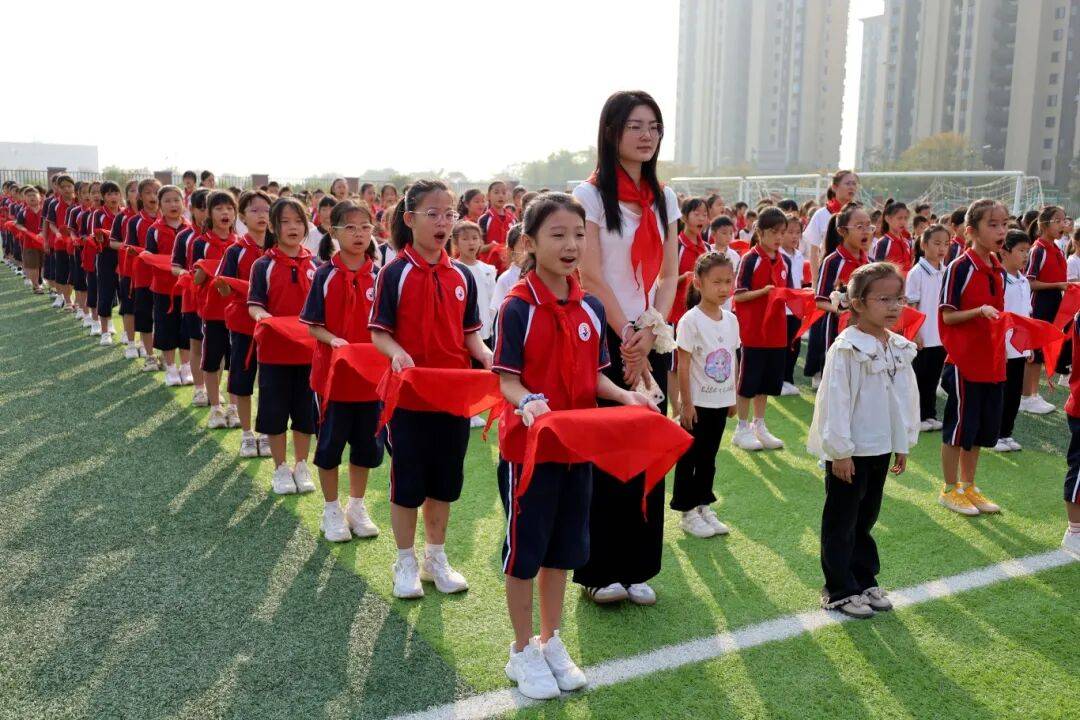 <strong></p>
<p>币淘</strong>我县各级少先队组织开展“强国复兴有我 争当新时代好少年”建队日主题活动