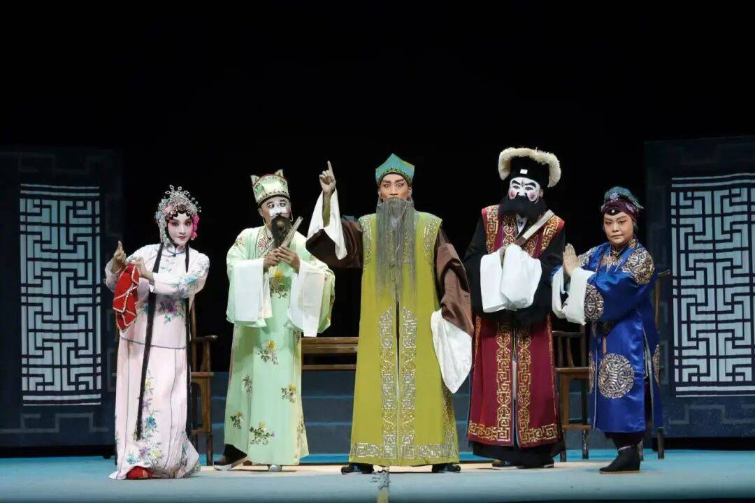 展现云南传统戏曲魅力<strong></p>
<p>币淘</strong>！玉溪作品《先生好茶》亮相全国舞台