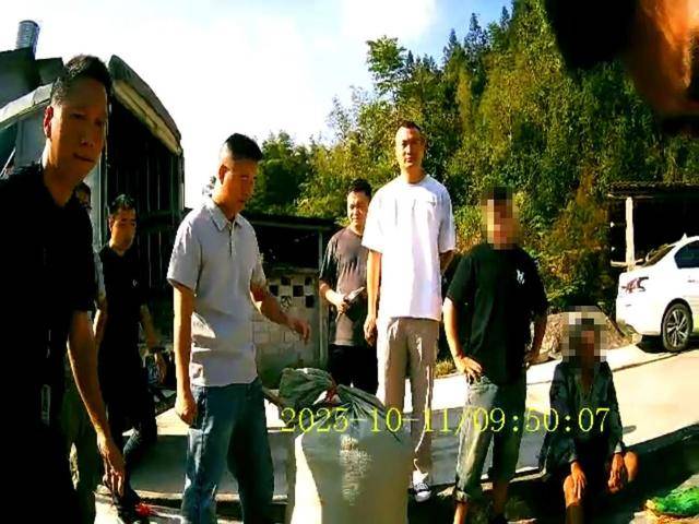 100斤玉米上秤秒变60斤？贵州一村民遭“鬼秤”骗粮！民警出手<strong></p>
<p>九币</strong>，5人被拘