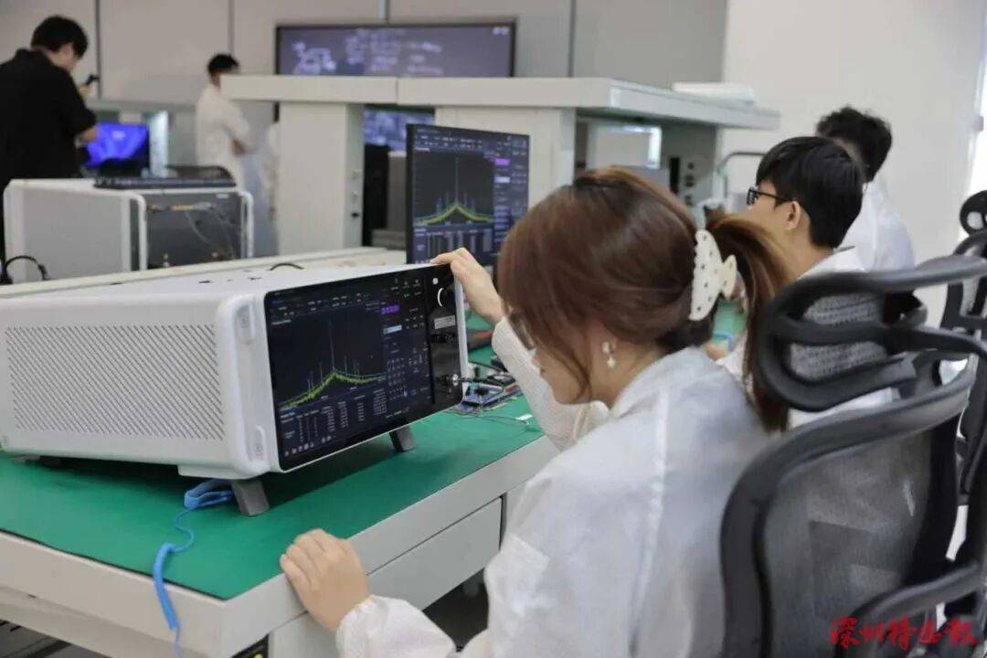 突破封锁<strong></p>
<p>九币</strong>！国产！！可满足3-5nm芯片需求！！！