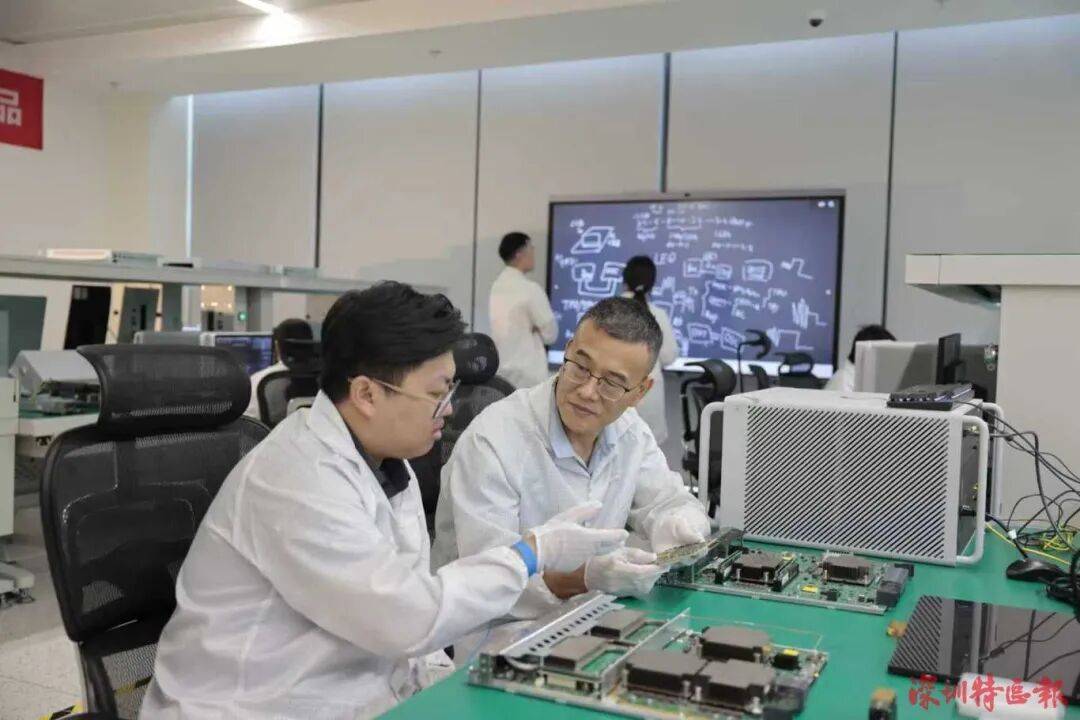 突破封锁<strong></p>
<p>九币</strong>！国产！！可满足3-5nm芯片需求！！！