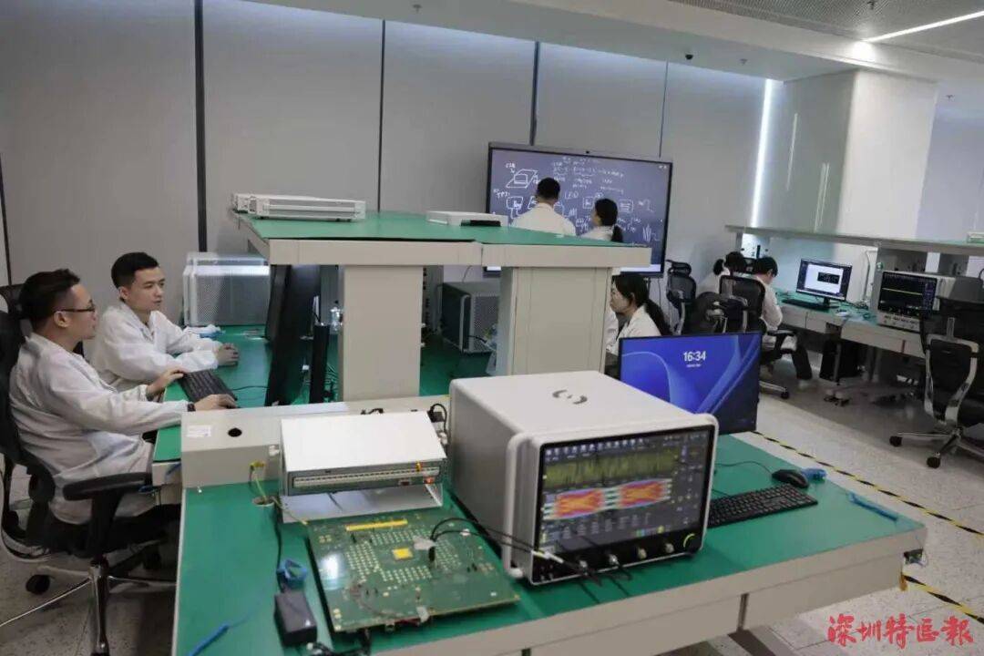 突破封锁<strong></p>
<p>九币</strong>！国产！！可满足3-5nm芯片需求！！！