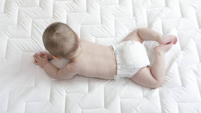 70后学霸夫妻非洲卖纸尿裤<strong></p>
<p>法币100</strong>，年收入32亿元，冲刺港股IPO