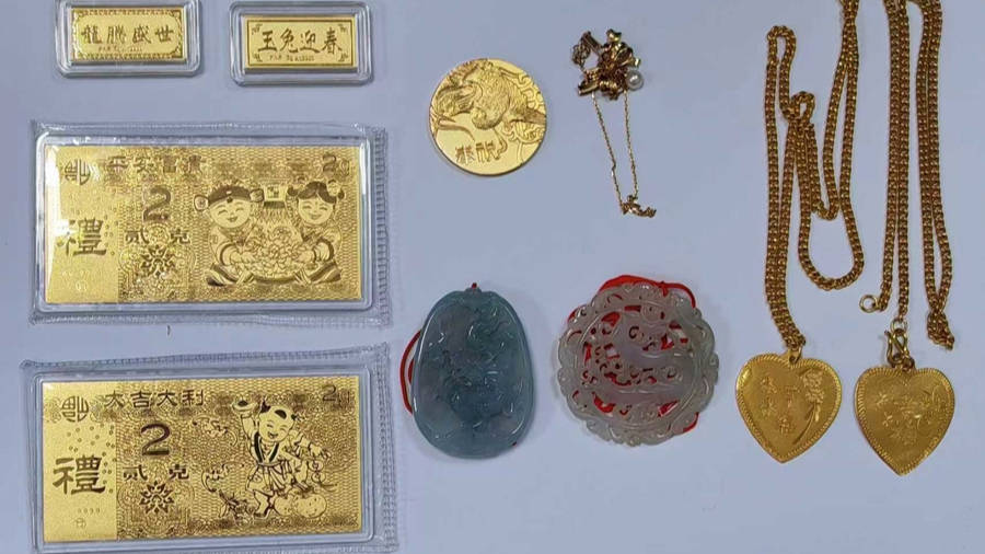 急！女儿帮母亲大扫除扔掉50万元黄金首饰<strong></p>
<p>和平币</strong>，民警4小时找回